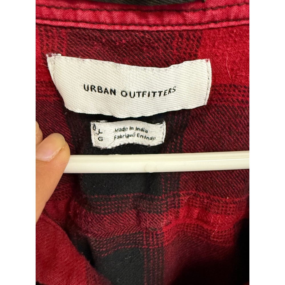 Women’s Urban Outfitters Flannel Shirt Size L Red Black Plaid - Picture 3 of 3